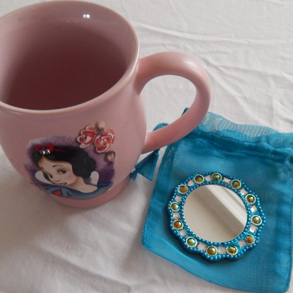 *Loved and in Excellent Condition..Snow White Coffee Cup and Mirror